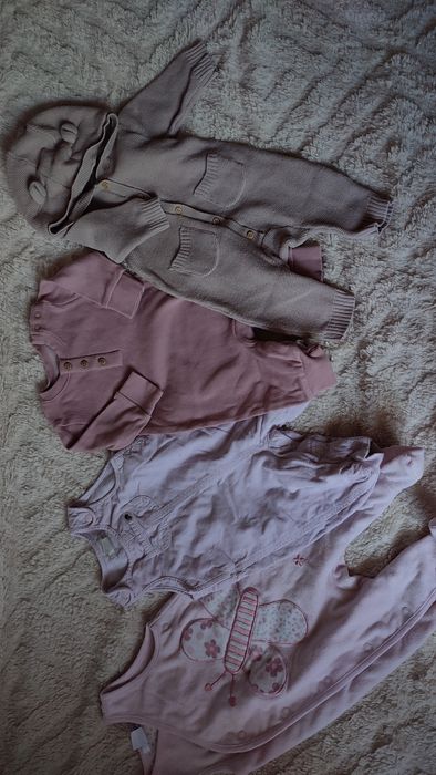 Продам великий набір речей для новонародженої дівчинки .