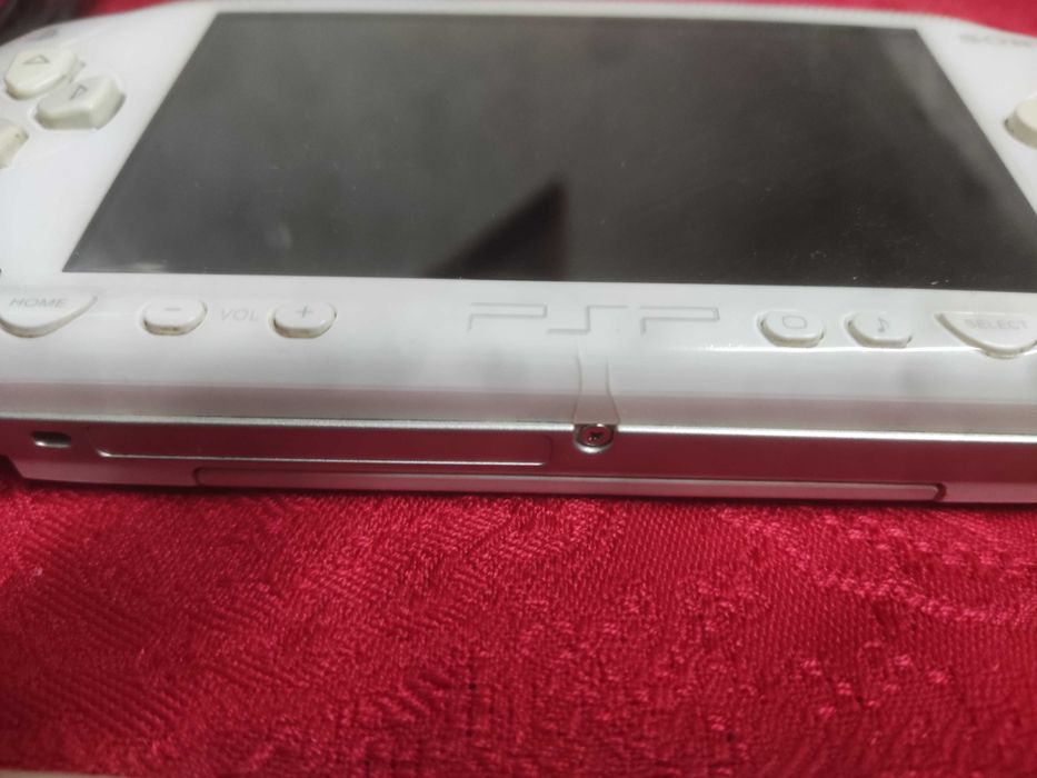 Playstation PSP Branca 1004- jogos- cartão 1GB