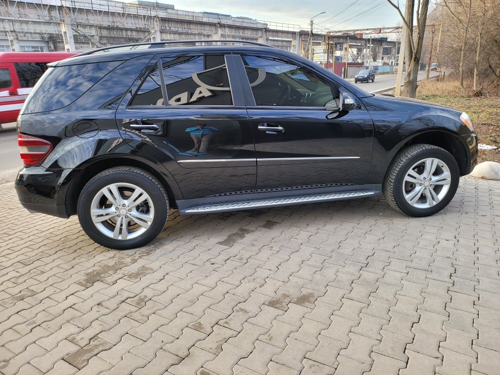 Продаю Mercedes ML 350 4MATIC 2008 года