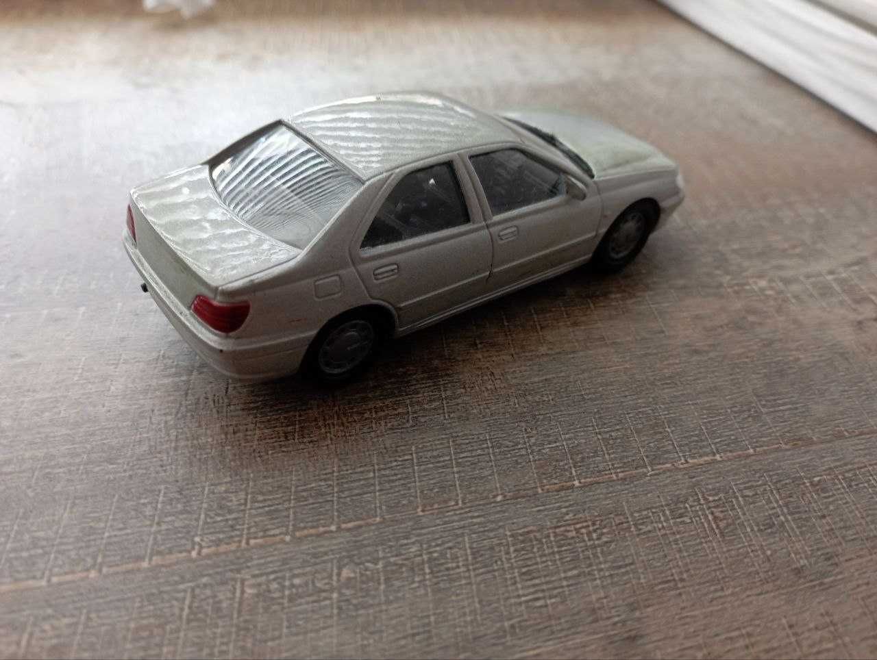 Масштабні моделі BMW Z4, Peugeot 206 CC,Mercedes,PORSCHE