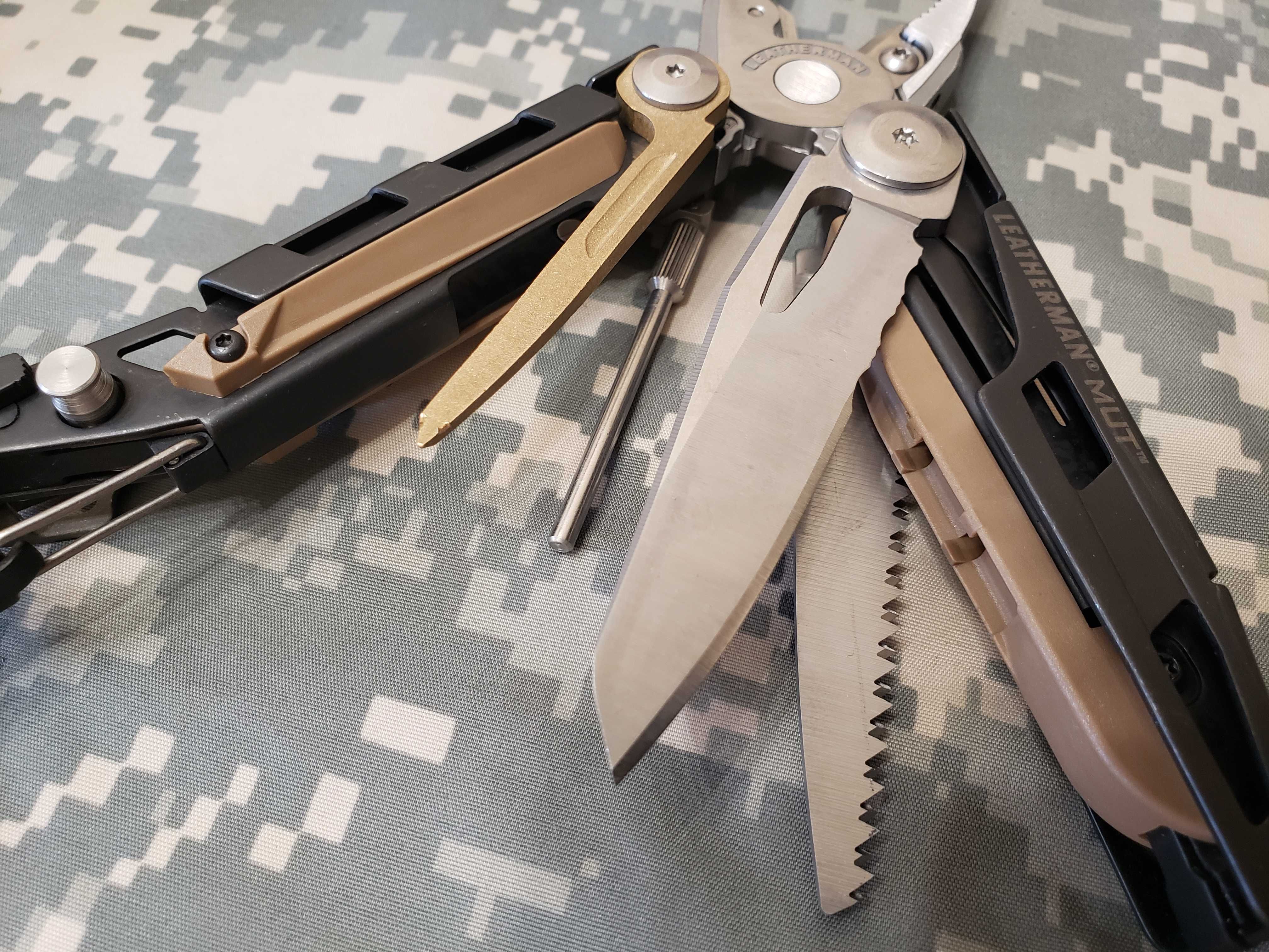 Leatherman MUT Army Мультитул WAVE Plus Gerber Charge Rebar Surge SOG