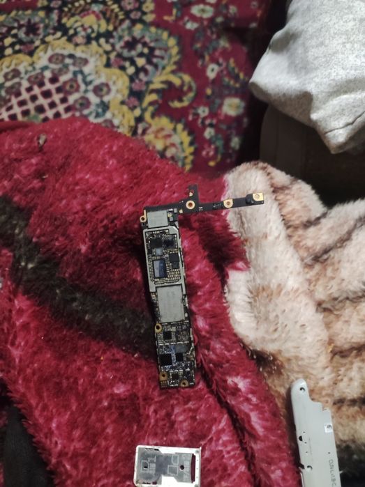 Лот Apple 4s 12 6s+ 5