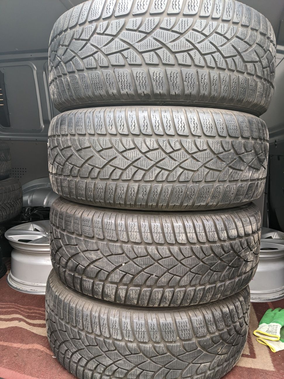 Dunlop 225 55 17  протектор 80%