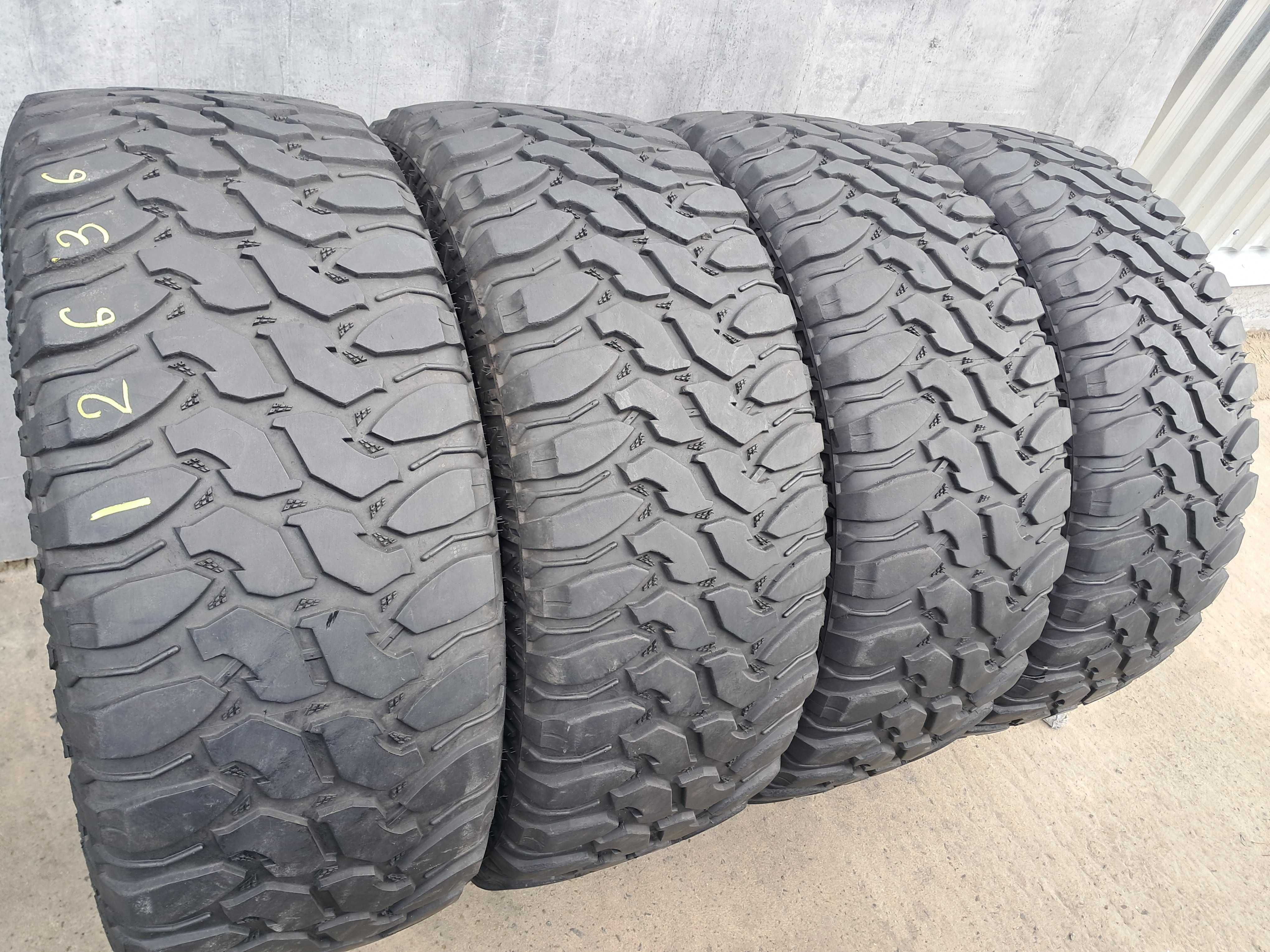 Резина всесезонна, 35x12.50 R20 Radar Renegade R7 MT (арт. 12636)