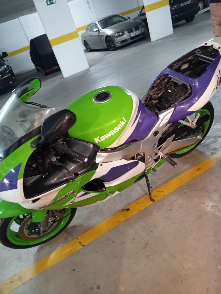 Kawasaki ninja 2r 9r
