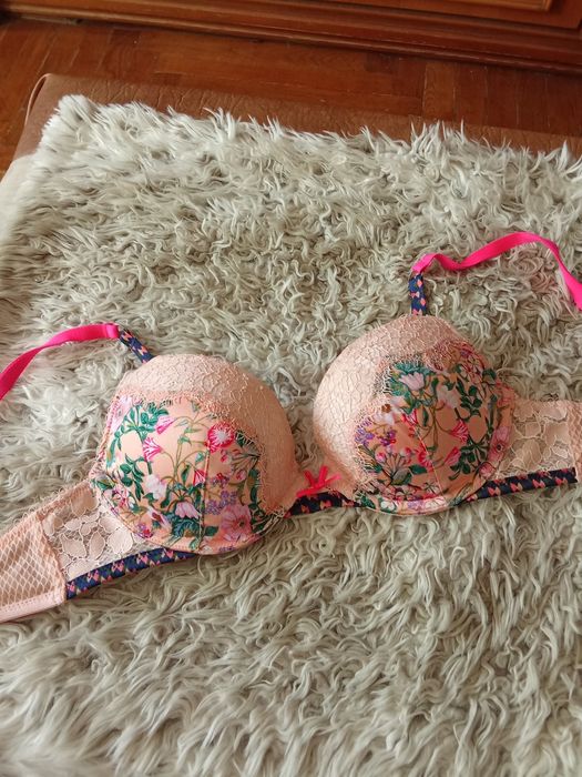 Бюстгальтер ліфчик ліф Victoria's secret пушап 70 А В