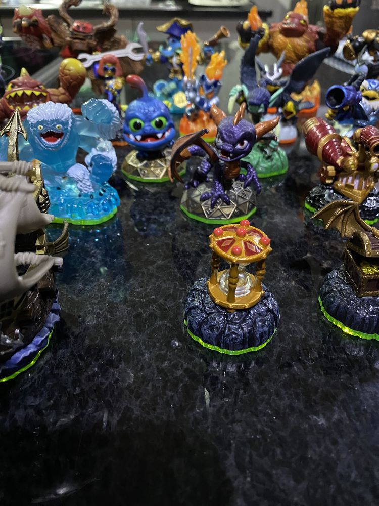 Skylanders playstation bonecos