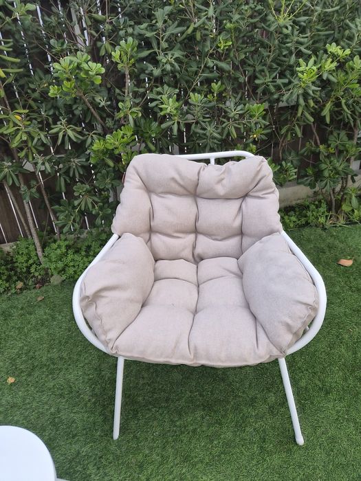 Conjunto de jardim em bom estado