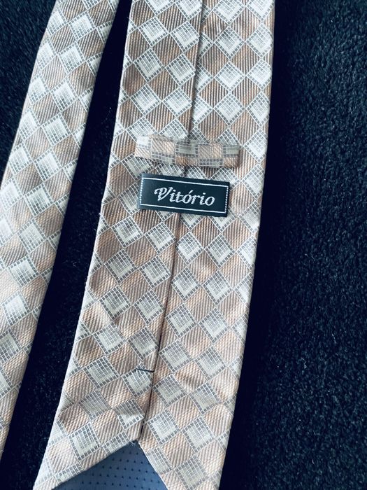 Vendo 4 gravatas pelo preco de uma!!