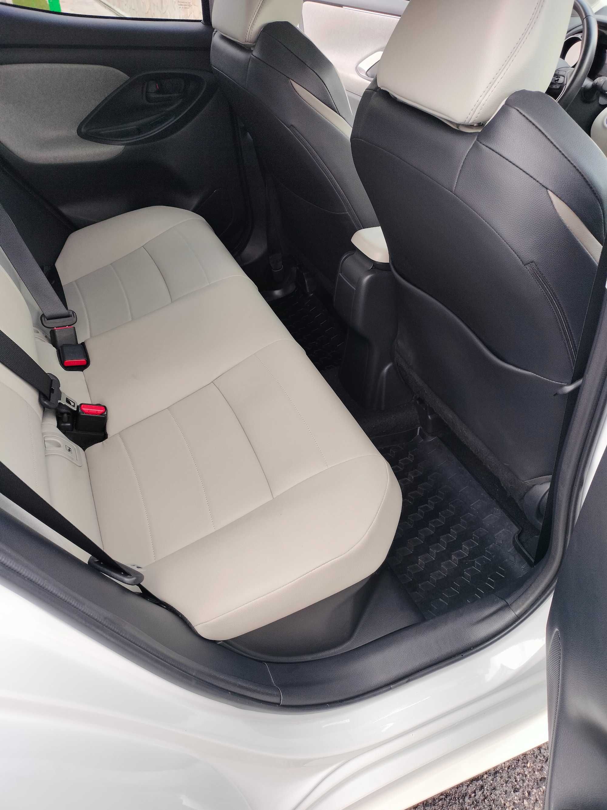 Toyota Yaris 1.5 Hybrid Dynamic Force Luxury