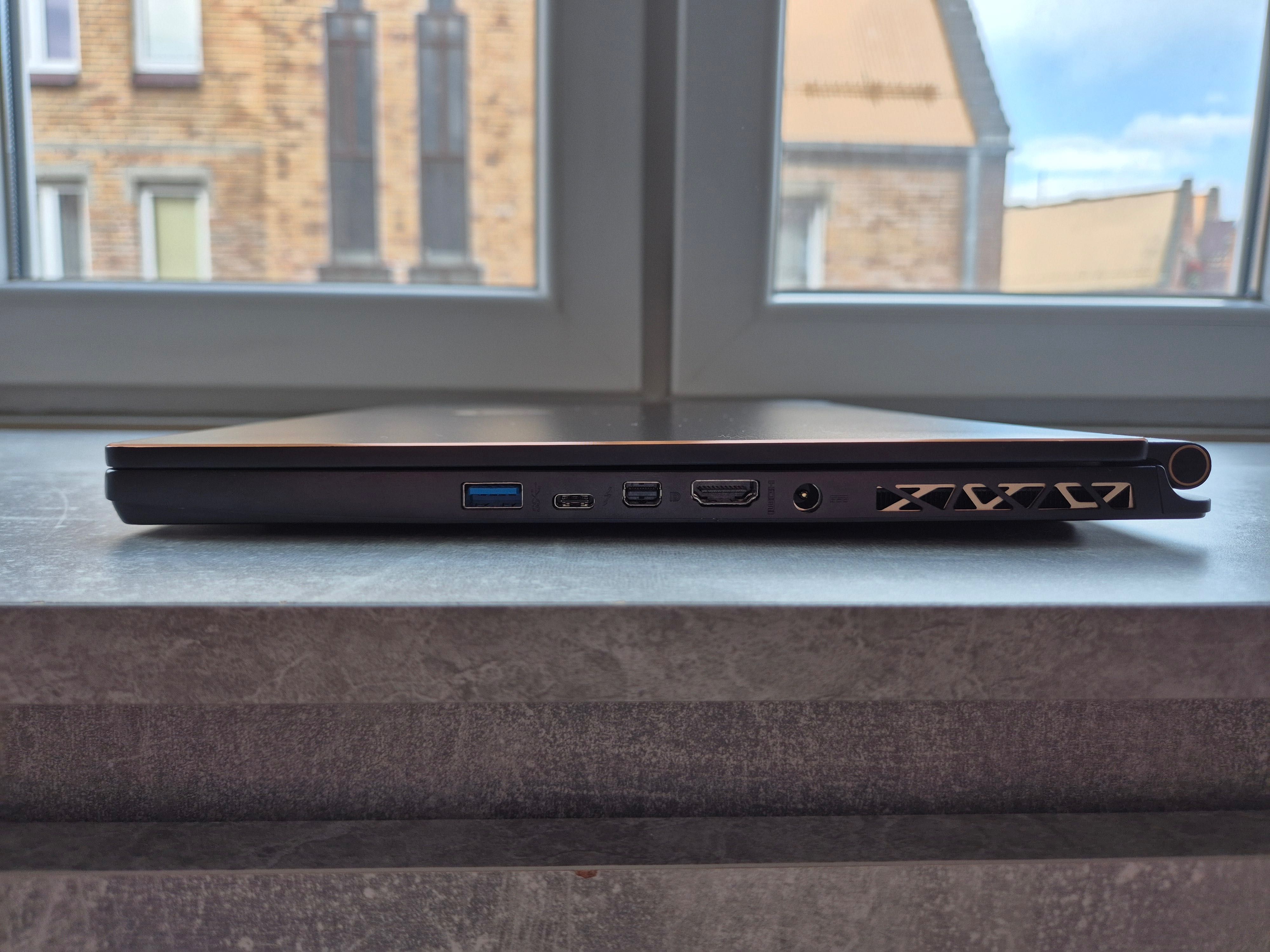 MSI Stealth GS65-9SF 15.6 FHD 240Hz/i7-9750H/32GB/512GB/RTX 2070 8GB