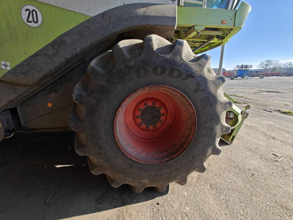 Комбайн CLAAS LEXION 580