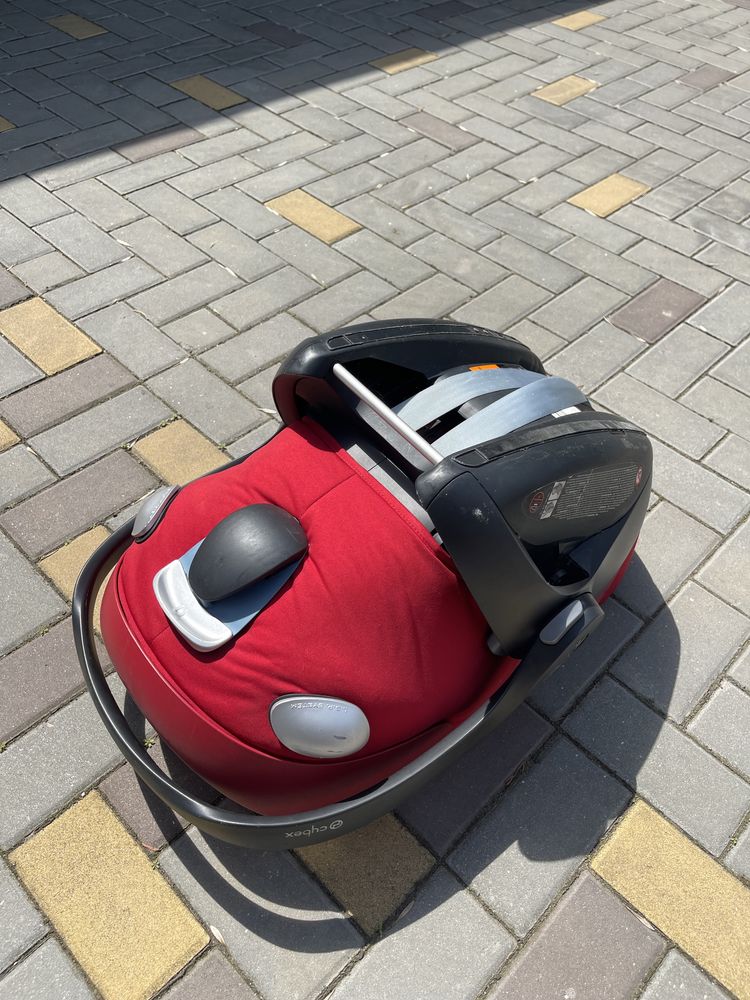 Продам автокресло Cybex