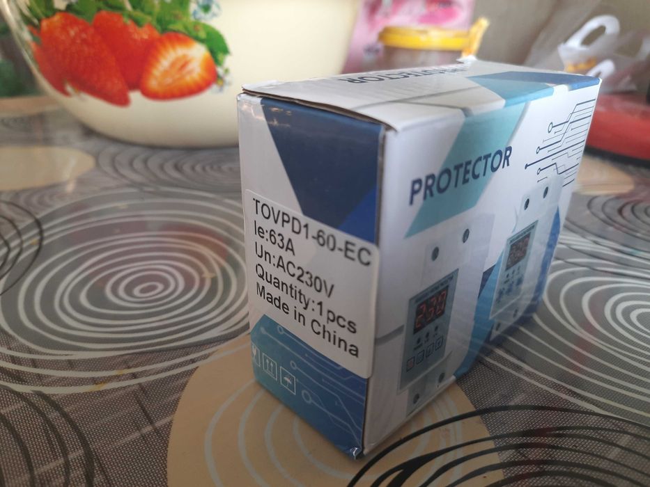 Защитное реле напряжения / тока Tomzn 63А (TOVPD1-60-EC)