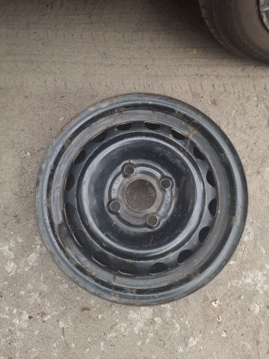 Продам диск бу original opel R13 4×100