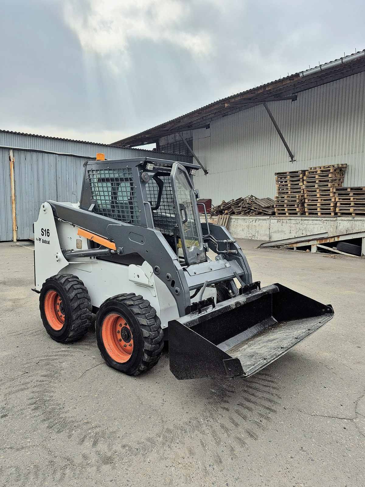 Продам міні навантажувач Bobcat S16
