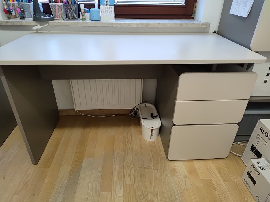 Biurko VOX używane, stan b.dobry