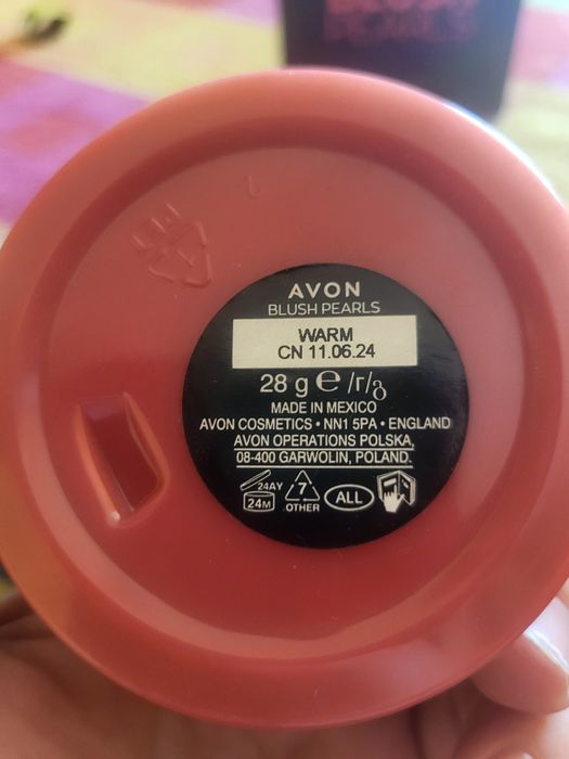 Perełki brązujące Avon