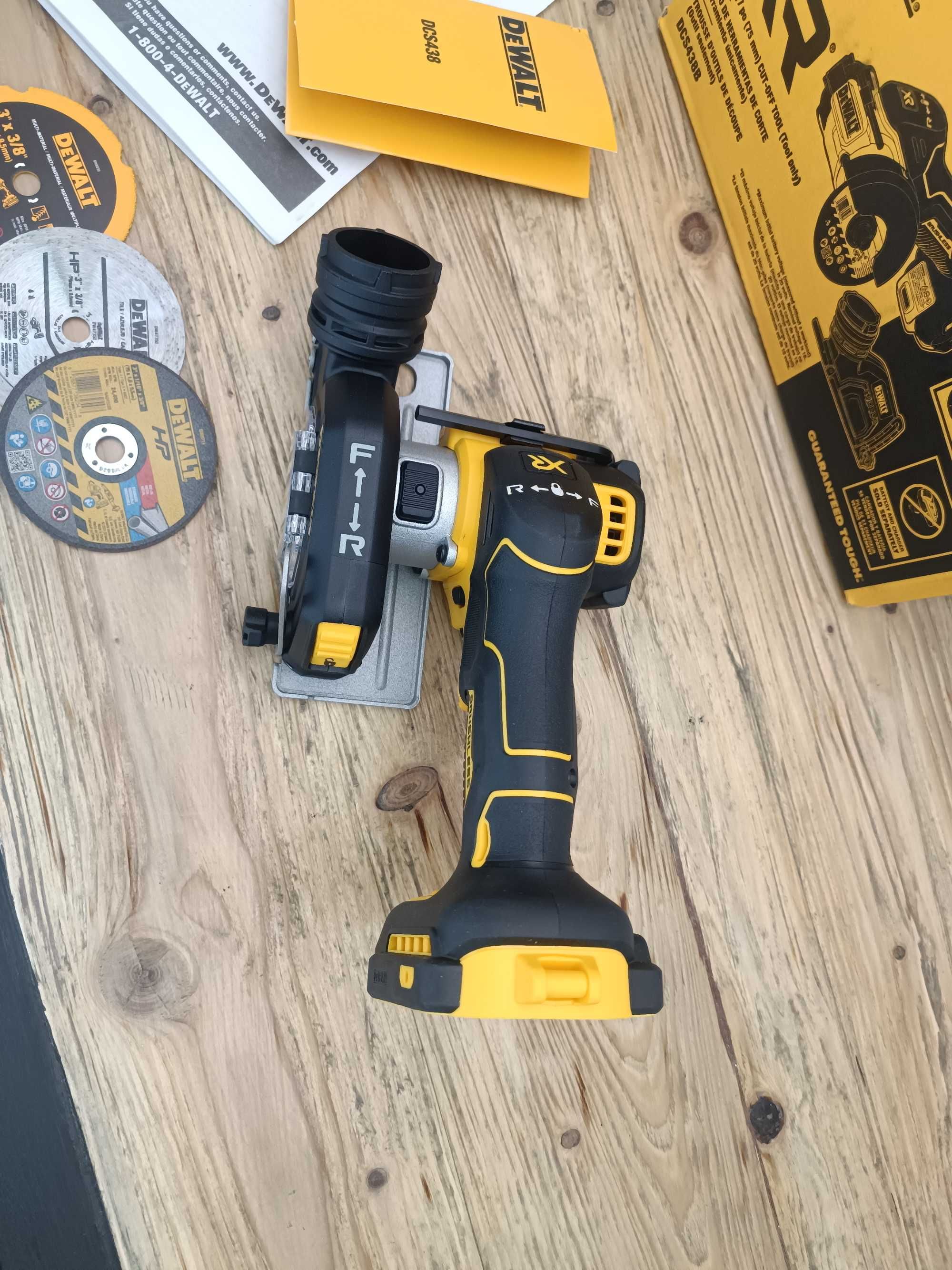 Акумуляторна болгарка, пилка DeWalt DCS438B 20V MAX MADE IN MEXICO