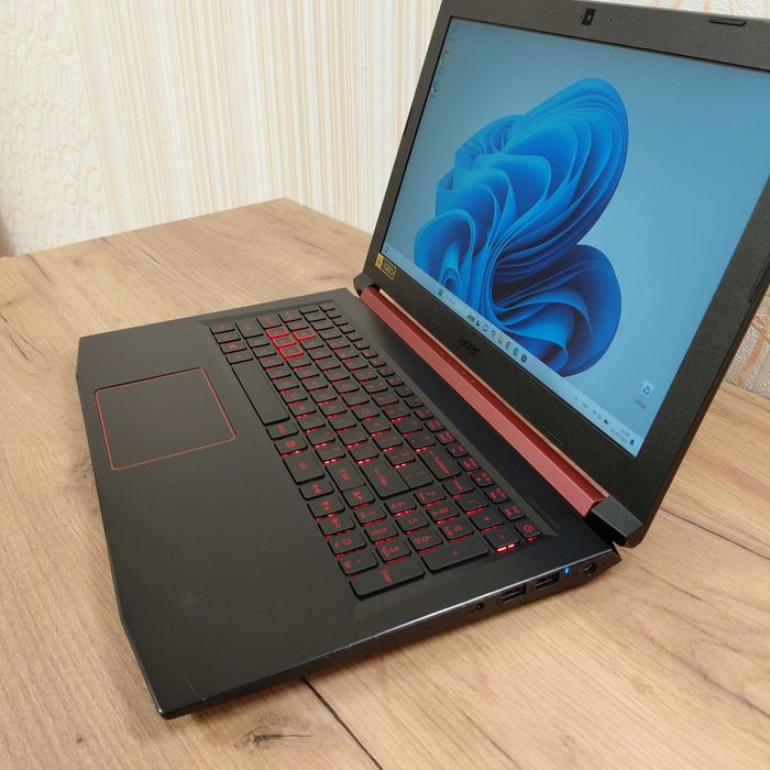 Ігровий Acer Nitro 5 FullHD/8300H/GTX 1050/DDR4 16Gb/SSD 256+HDD 500Gb