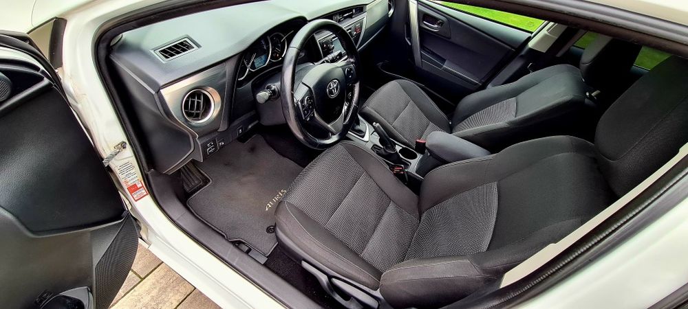 Bardzo zadbana Polski Salon Toyota Auris Kombi 1.4 D4d Touring Sports