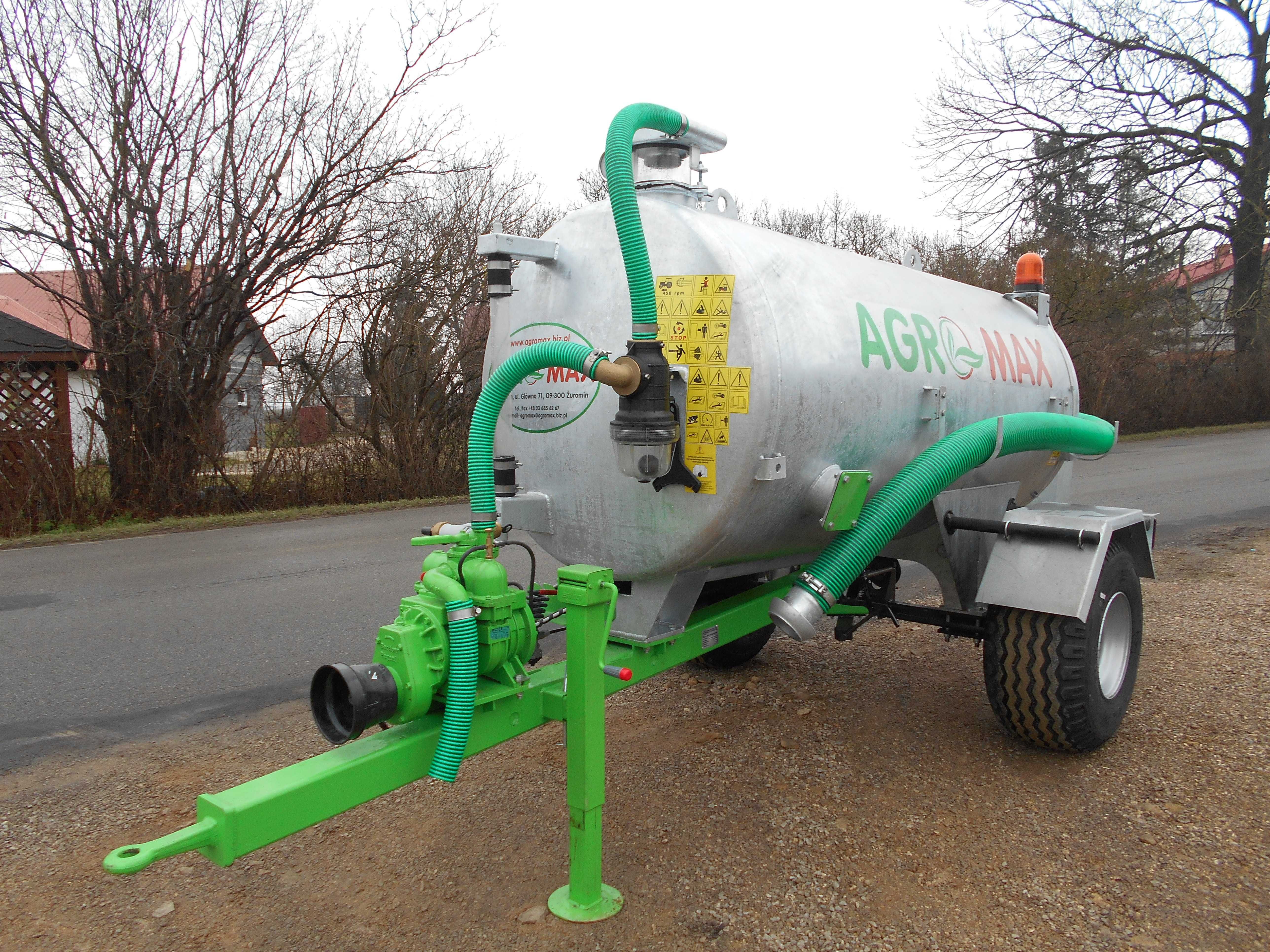 WÓZ ASENIZACYJNY/ beczkowóz/ wóz na gnojowicę AGROMAX węże/aplikator
