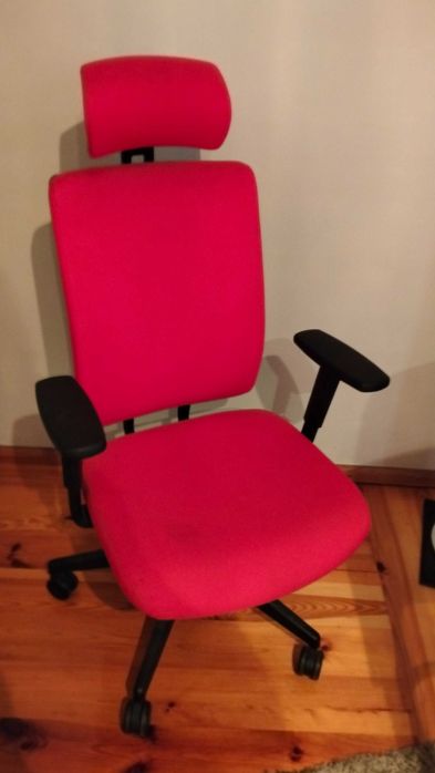 Fotel biurowy obrotowy