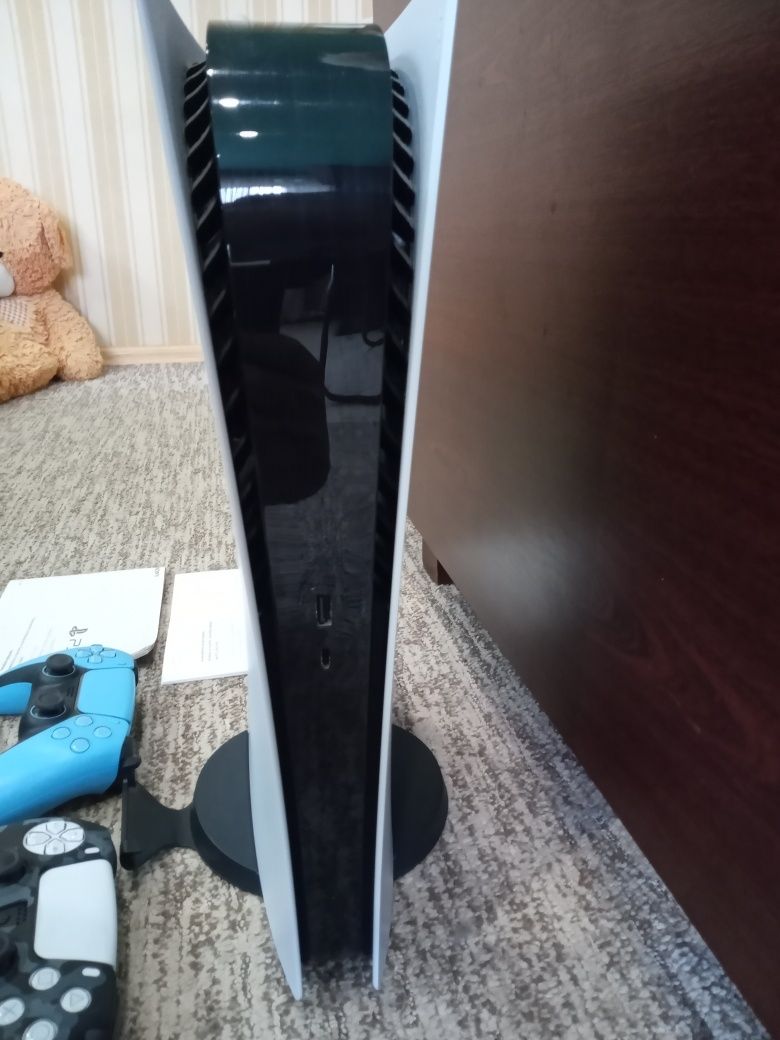 PlayStation 5 825Gb