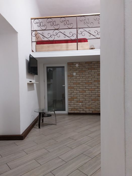 Подобово житло біля термал. басейнів в м.Берегово