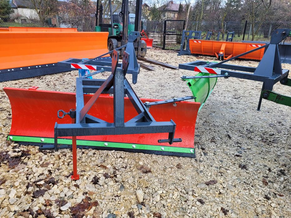 Pług do śniegu na tył ciągnika/ Pług śnieżny obracany Spych z gumą