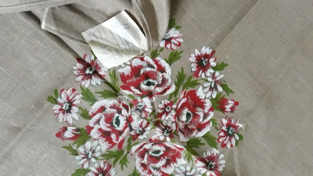 Obrus lniany nowy z prl z metką 142x142