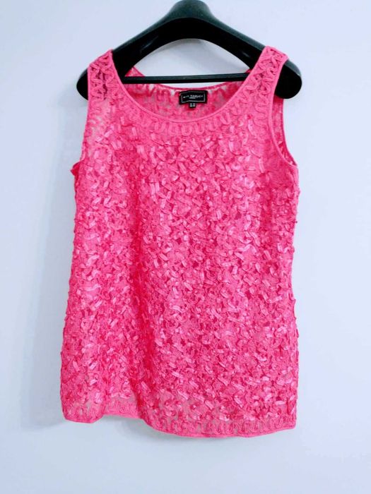 Różowa ,koronkowa bluzka.