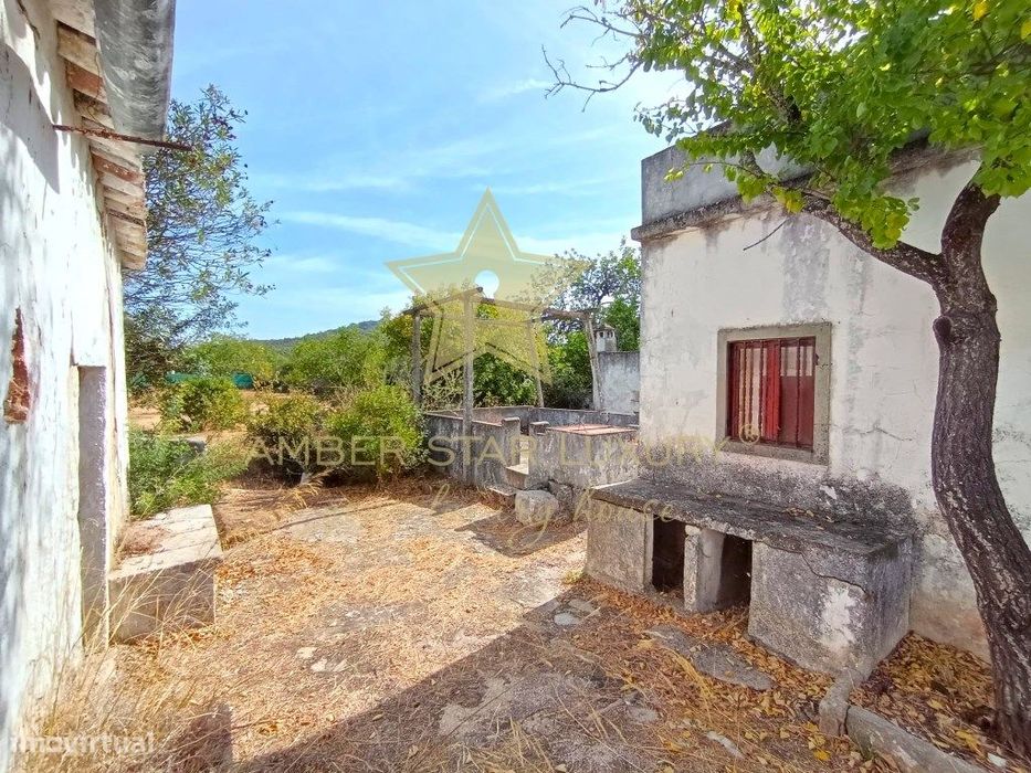 Casa para Reconstrução em Loulé - Reabilite, Transforme, Valorize