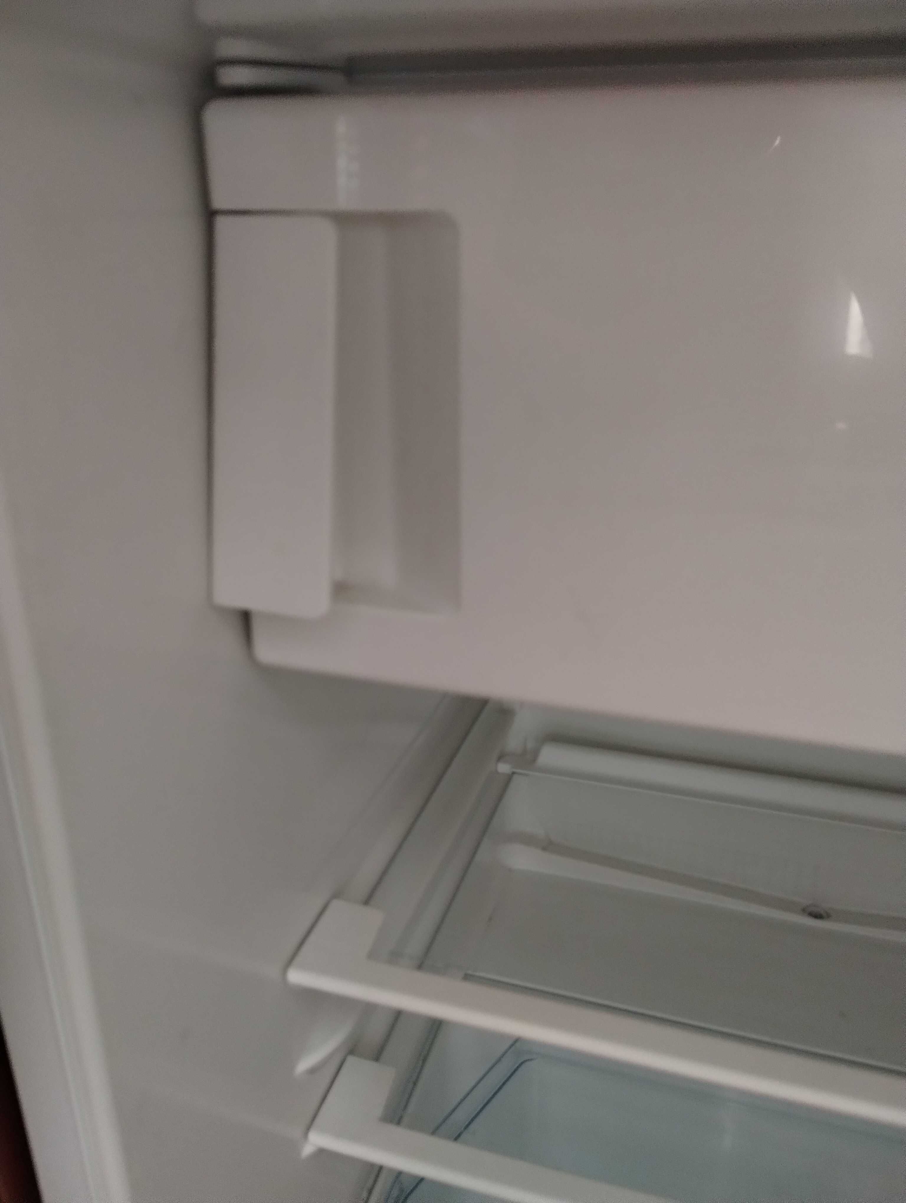Lodówka Electrolux A+ średnia wielkość