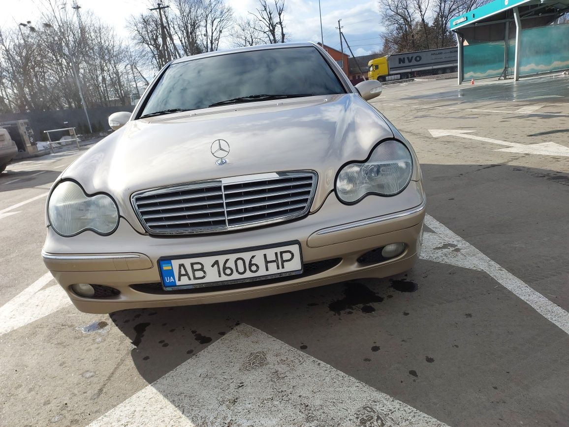 Продам Mercedes-Benz C200 w203 кузов