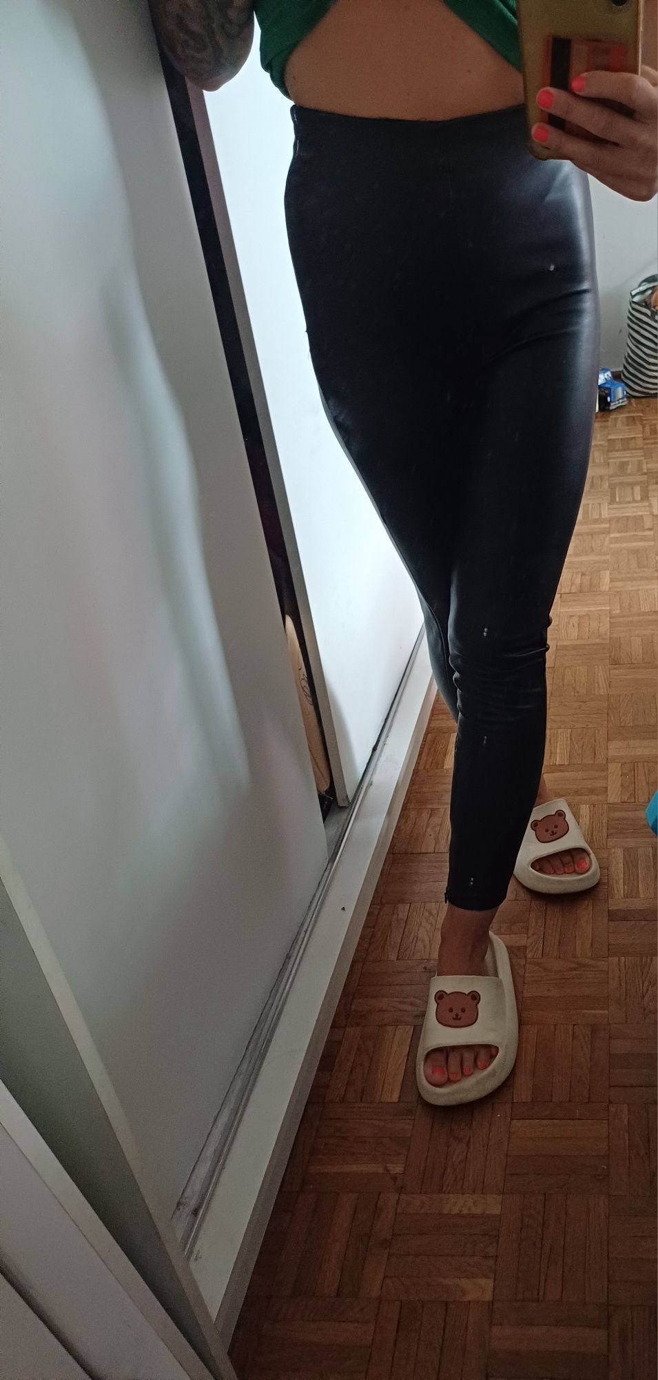 Spodnie ala skórzane Pull &bear