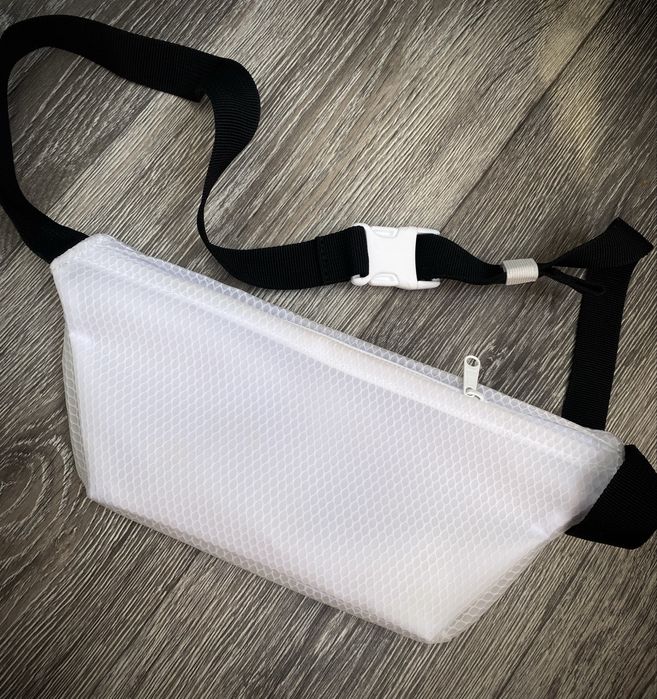 Бананка LEVIS Originals