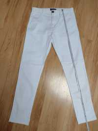 Spodnie białe firmy NEXT, rozmiar 152 / 12 lat. NOWE