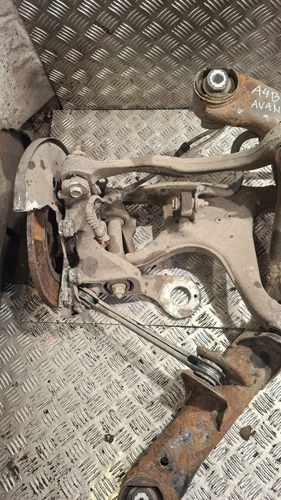 Belka Sanki Zawieszenia Tył Audi A4 B8 Avant