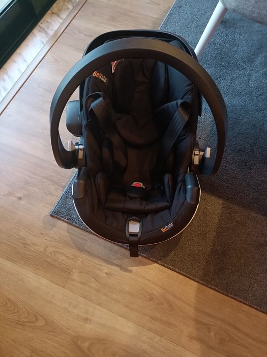 Ovo Besafe Izi go modular i-Size Preto
