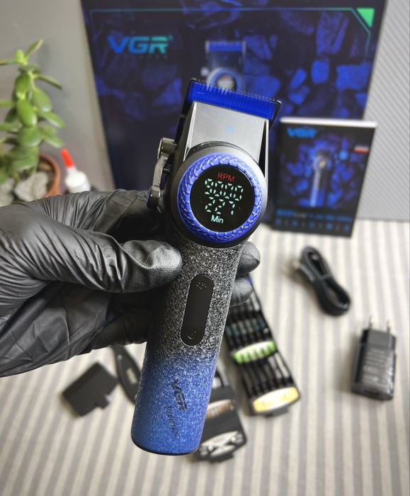 Машинка для стрижки VGR V-001 BLUE, дисплей, 9000 об/хв, 10 насадок