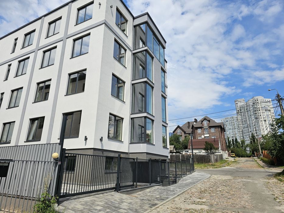 Продам осз,будинок Печерськ 1000м2.