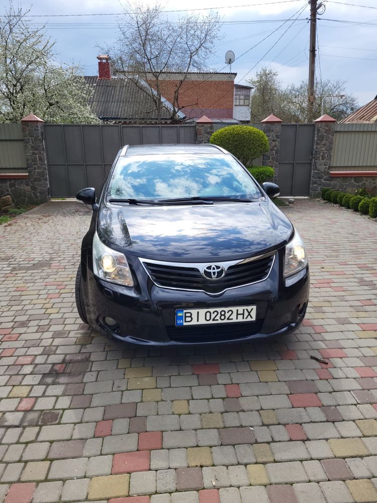 Продам Toyota avensis