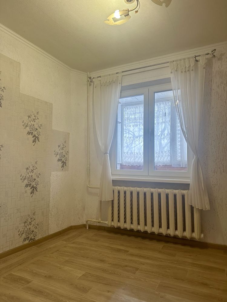 3-х вул Чарівна 1/9 , тепла, гарний стан, меблі