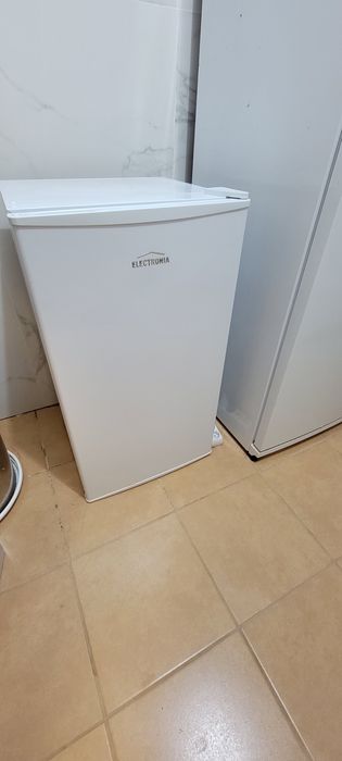 Frigorifico pequeno