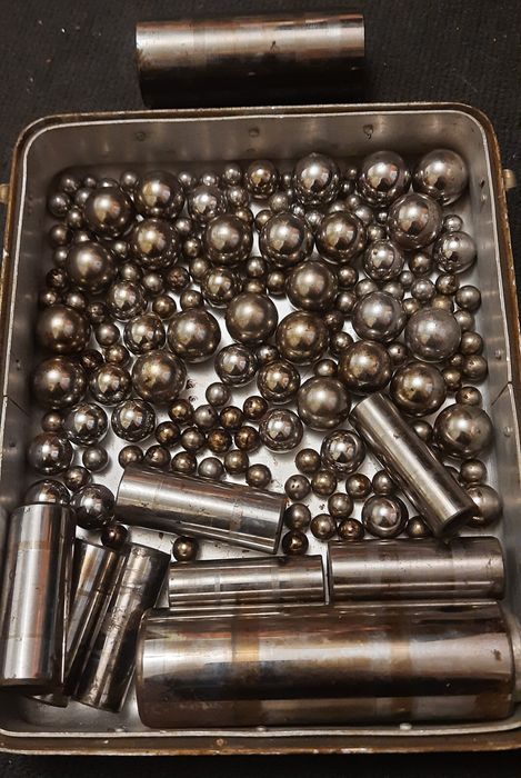 Подшипники( военка) разные,шары