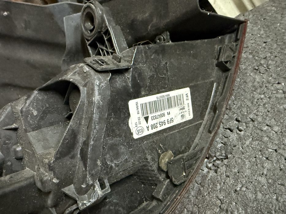 Lampa tyl seat leon 3 lewa prawa