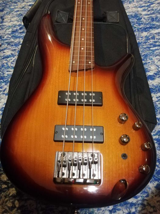 Baixo Fretless - 4 Cordas - Ibanez SR370EF BBT - €280
