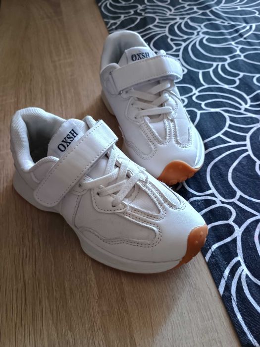 Кросівки для дівчинки