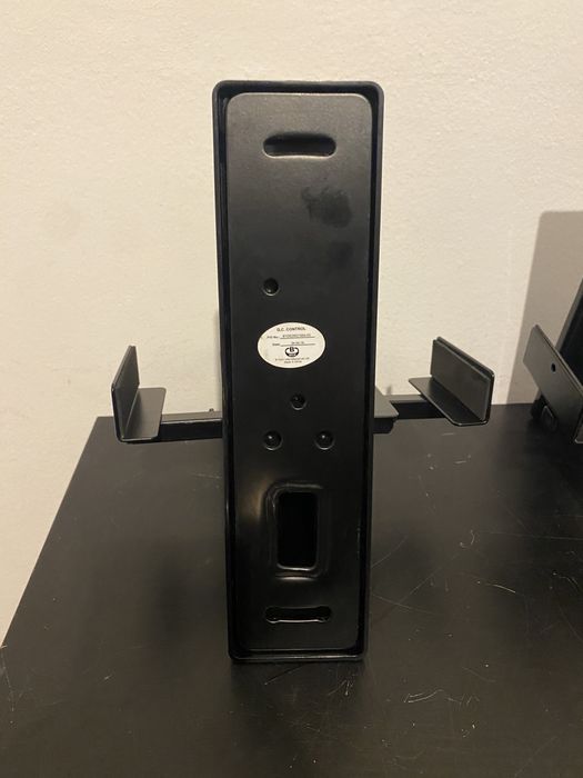 Підставки під акустику